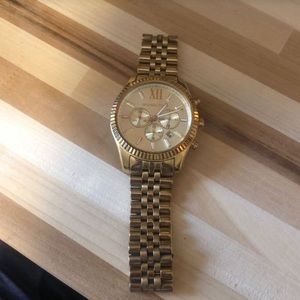 Micheal kors Lexington gold watch